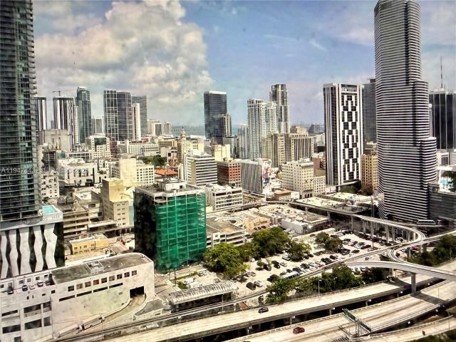 1-bedroom condo for sale in Miami - 350 S Miami Ave 3008 - MondialRealty