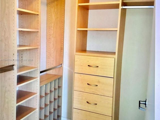 1-bedroom condo for sale in Miami - 350 S Miami Ave 3008 - MondialRealty