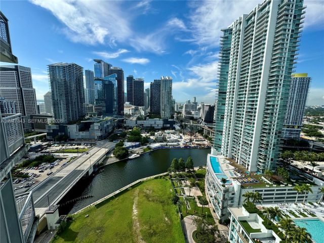 1-bedroom condo for sale in Miami - 350 S Miami Ave 3008 - MondialRealty
