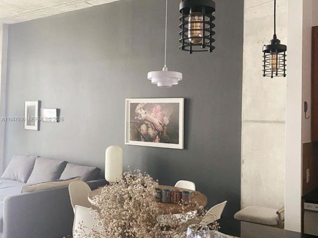 1-bedroom condo for sale in Miami - 2001 Biscayne Blvd 2306 - MondialRealty