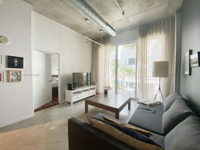 1-bedroom condo for sale in Miami - 2001 Biscayne Blvd 2306 - MondialRealty