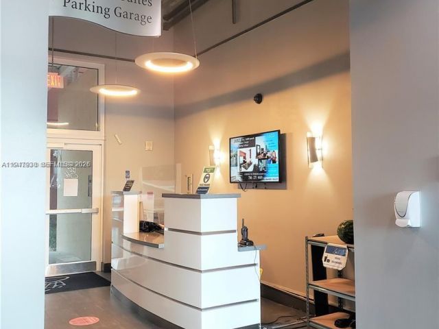 1-bedroom condo for sale in Miami - 2001 Biscayne Blvd 2306 - MondialRealty