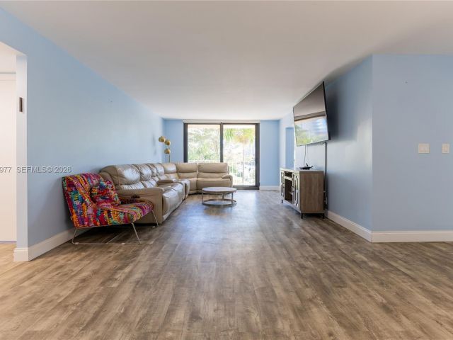 Apartment for rent  Unit #318 - photo 7446382