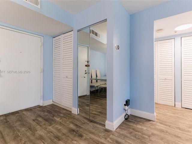 Apartment for rent  Unit #318 - photo 7446391