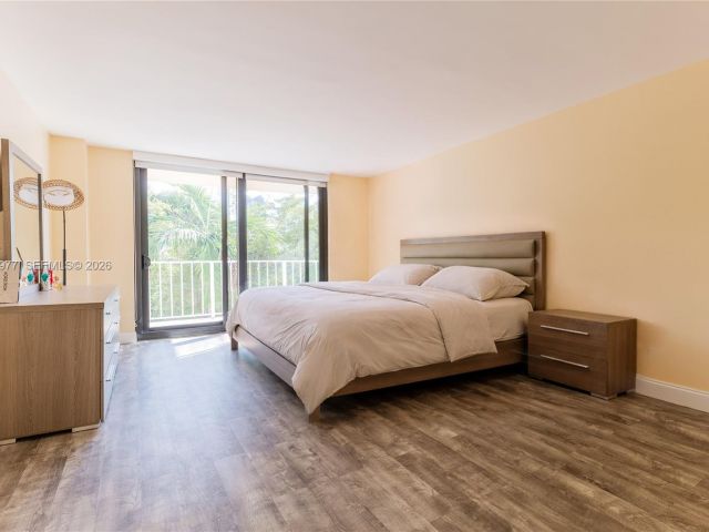 Apartment for rent  Unit #318 - photo 7446409