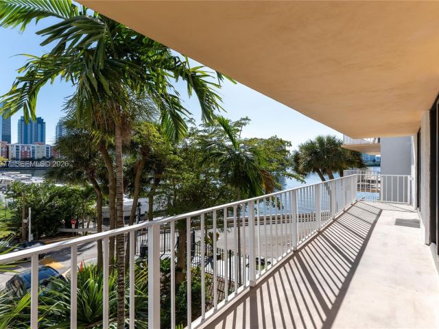 Apartment for rent  Unit #318 - photo 7446410