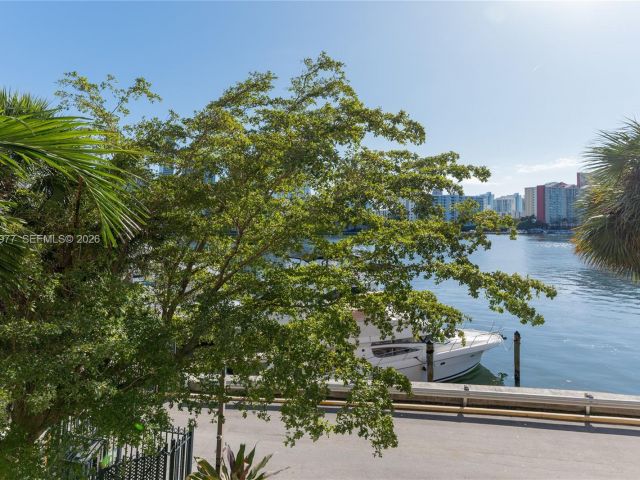 Apartment for rent  Unit #318 - photo 7446413