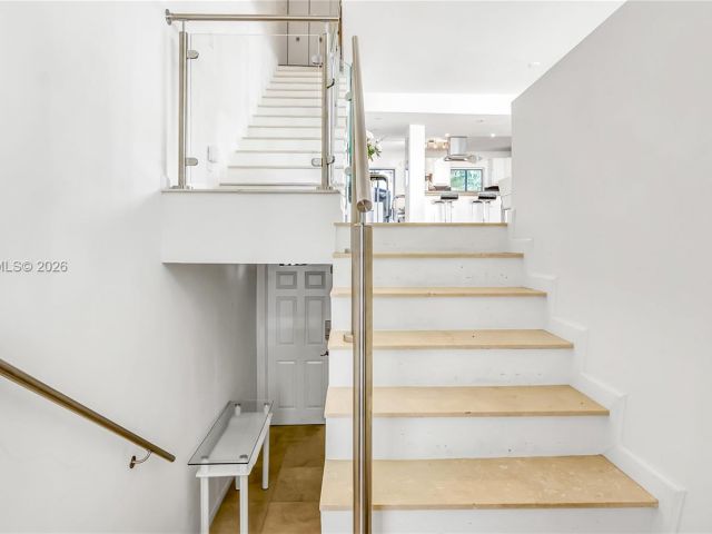 Home for rent at 10090 Bay Harbor Ter 10090 - photo 7149377