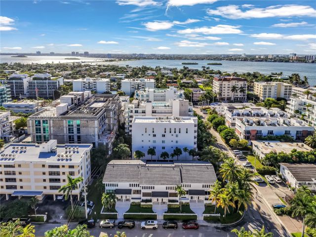 Home for rent at 10090 Bay Harbor Ter 10090 - photo 7149391