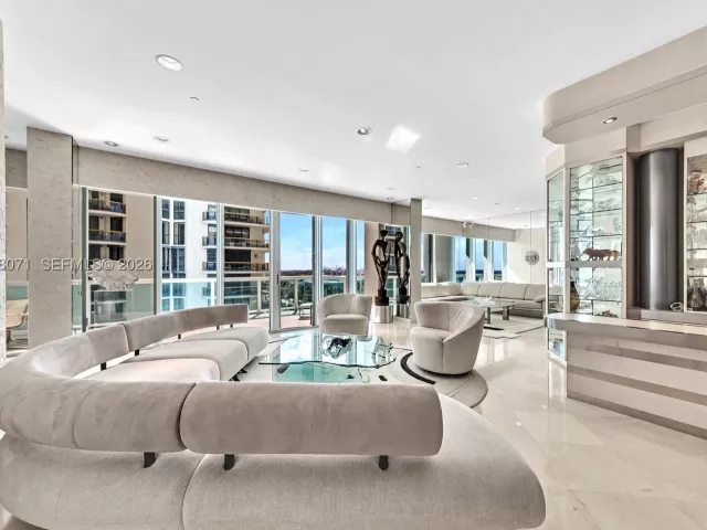 2-bedroom condo for sale in Bal Harbour - 10101 Collins Ave 11D +Cabana - MondialRealty