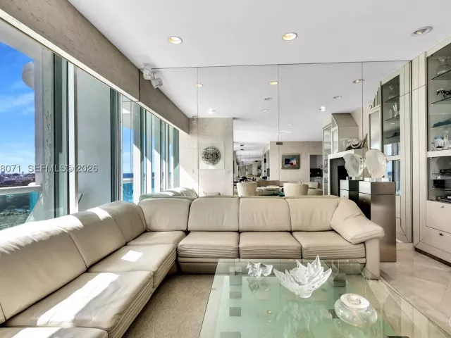 2-bedroom condo for sale in Bal Harbour - 10101 Collins Ave 11D +Cabana - MondialRealty