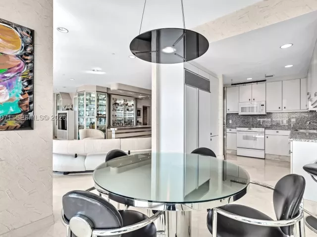 2-bedroom condo for sale in Bal Harbour - 10101 Collins Ave 11D +Cabana - MondialRealty
