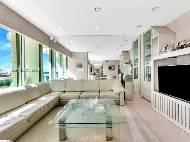2-bedroom condo for sale in Bal Harbour - 10101 Collins Ave 11D +Cabana - MondialRealty