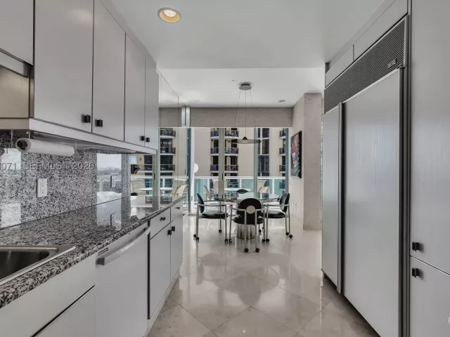 2-bedroom condo for sale in Bal Harbour - 10101 Collins Ave 11D +Cabana - MondialRealty