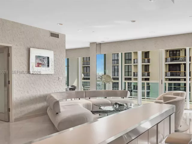 2-bedroom condo for sale in Bal Harbour - 10101 Collins Ave 11D +Cabana - MondialRealty