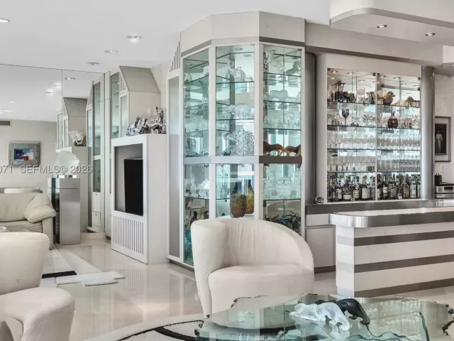 2-bedroom condo for sale in Bal Harbour - 10101 Collins Ave 11D +Cabana - MondialRealty