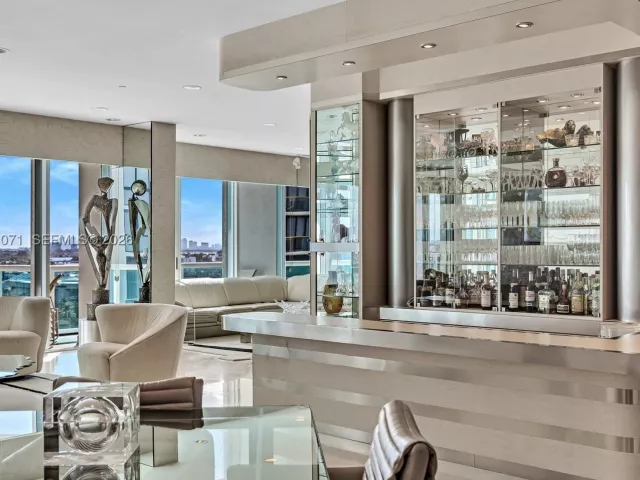 2-bedroom condo for sale in Bal Harbour - 10101 Collins Ave 11D +Cabana - MondialRealty