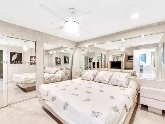 2-bedroom condo for sale in Bal Harbour - 10101 Collins Ave 11D +Cabana - MondialRealty