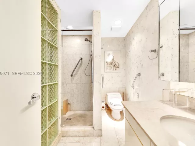 2-bedroom condo for sale in Bal Harbour - 10101 Collins Ave 11D +Cabana - MondialRealty