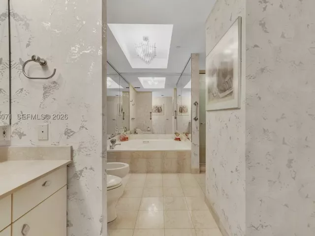 2-bedroom condo for sale in Bal Harbour - 10101 Collins Ave 11D +Cabana - MondialRealty