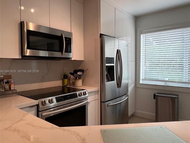 Home for sale at 747 SW 6th St - photo 7240537