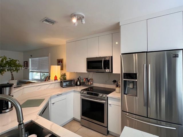 Home for sale at 747 SW 6th St - photo 7240538