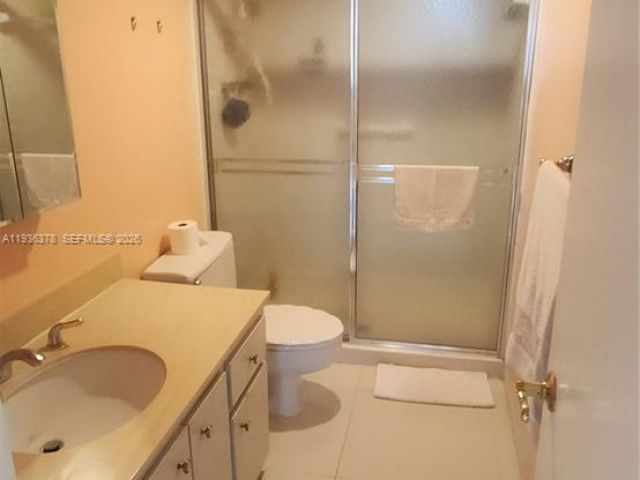 2-bedroom condo for rent in Hallandale Beach - 1985 S Ocean Dr 15H - MondialRealty