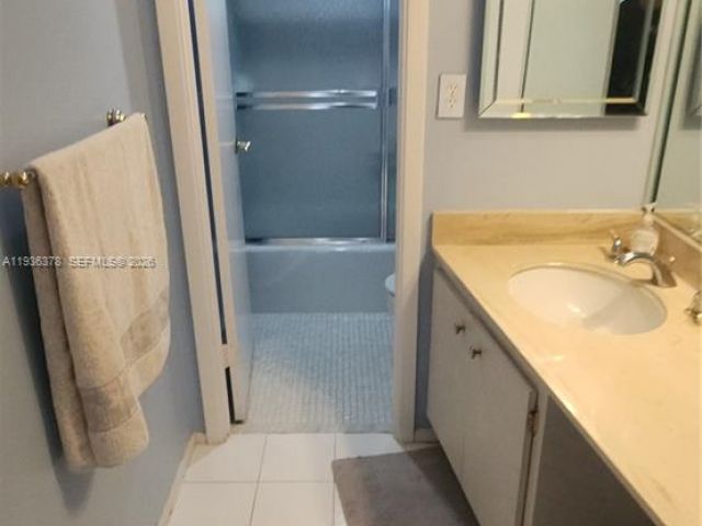 2-bedroom condo for rent in Hallandale Beach - 1985 S Ocean Dr 15H - MondialRealty