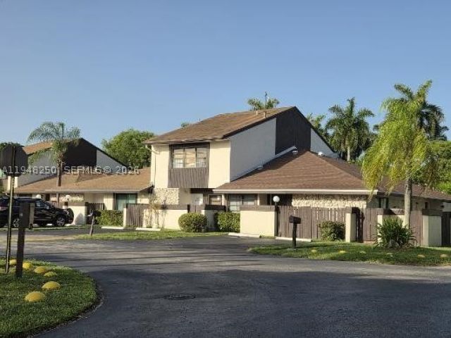 2-bedroom home for sale in Miami - 20033 NE 2nd Pl - MondialRealty