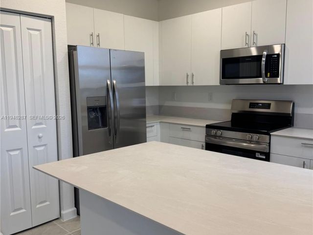 3-bedroom home for rent in Homestead - 2724 SE 26th Ave 0 - MondialRealty