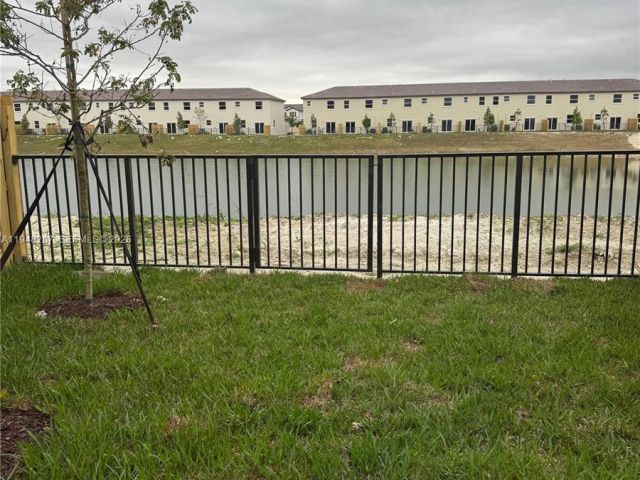 3-bedroom home for rent in Homestead - 2724 SE 26th Ave 0 - MondialRealty