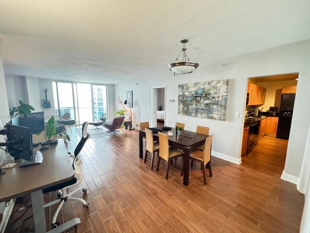 1-bedroom condo for rent in Hollywood - 3001 S Ocean Dr 1421 - MondialRealty