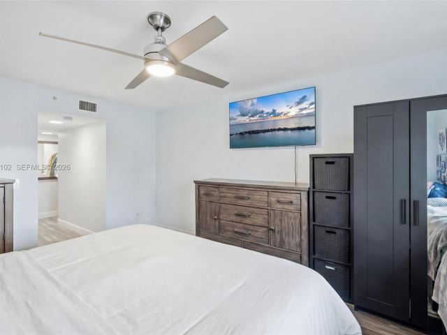 2-bedroom condo for sale in Fort Lauderdale - 520 SE 5th Ave 3209 - MondialRealty