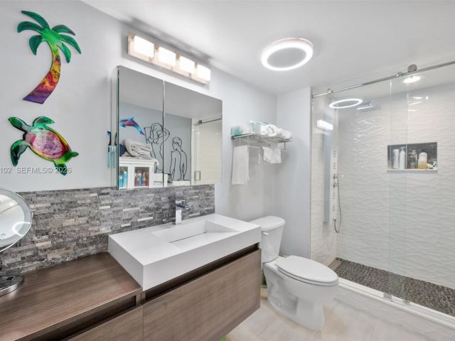 2-bedroom condo for sale in Fort Lauderdale - 520 SE 5th Ave 3209 - MondialRealty