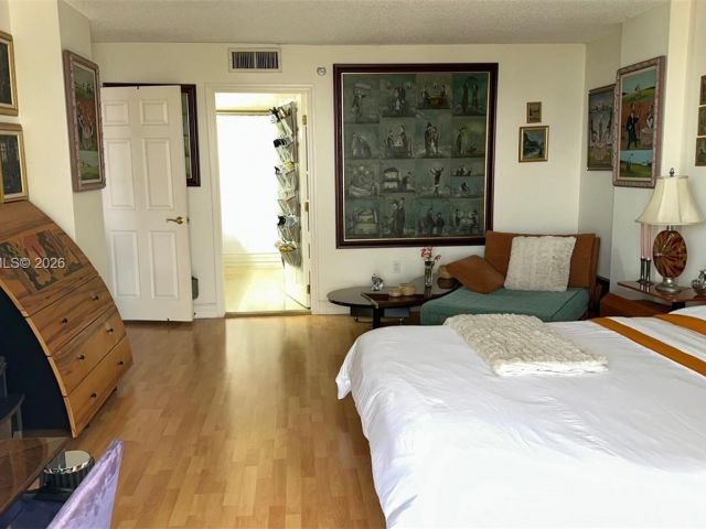 Apartment for sale  Unit #1909 - photo 7157789