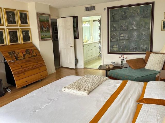 Apartment for sale  Unit #1909 - photo 7157790