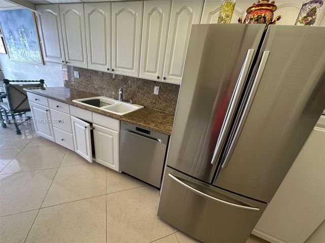 Apartment for sale  Unit #1909 - photo 7157793