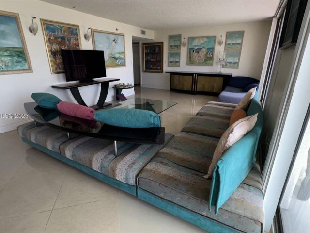 Apartment for sale  Unit #1909 - photo 7157803