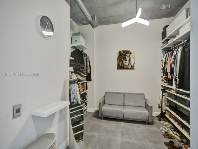 1-bedroom condo for sale in Aventura - 3029 NE 188th St 1024 - MondialRealty