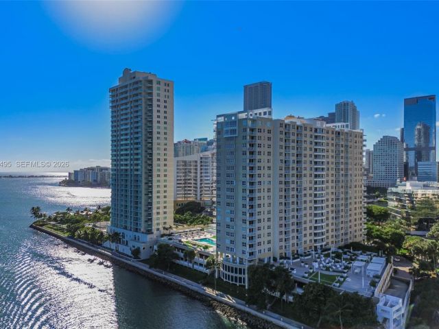 1-bedroom condo for sale in Miami - 770 Claughton Island Dr 409 - MondialRealty