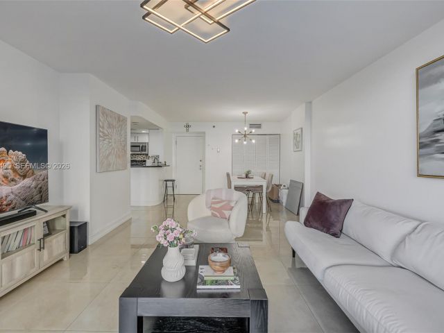 1-bedroom condo for sale in Miami - 770 Claughton Island Dr 409 - MondialRealty