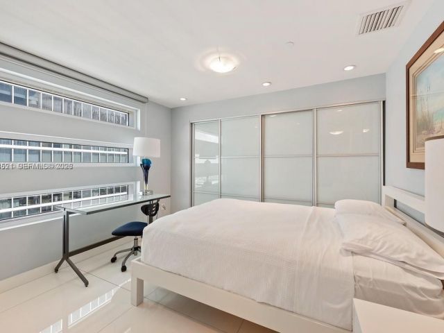 Apartment for rent  Unit #4403 - photo 7157161