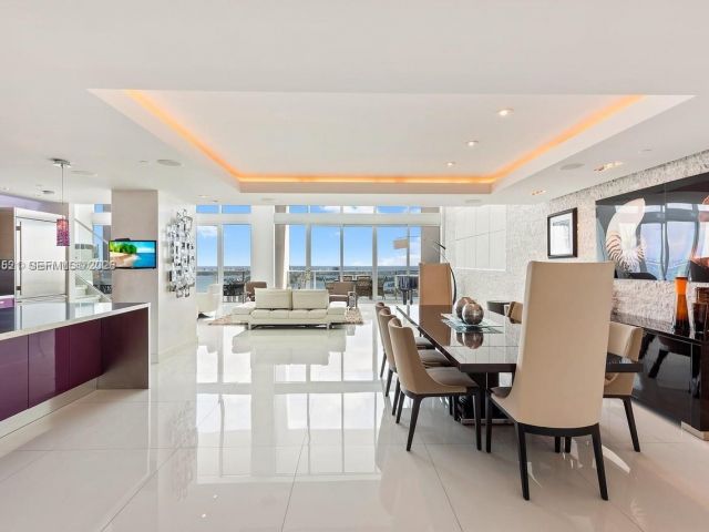 Apartment for rent  Unit #4403 - photo 7157169