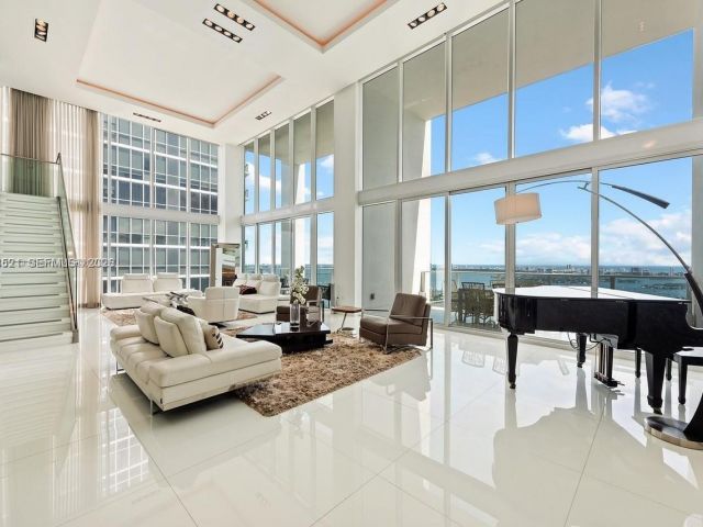 Apartment for rent  Unit #4403 - photo 7157170