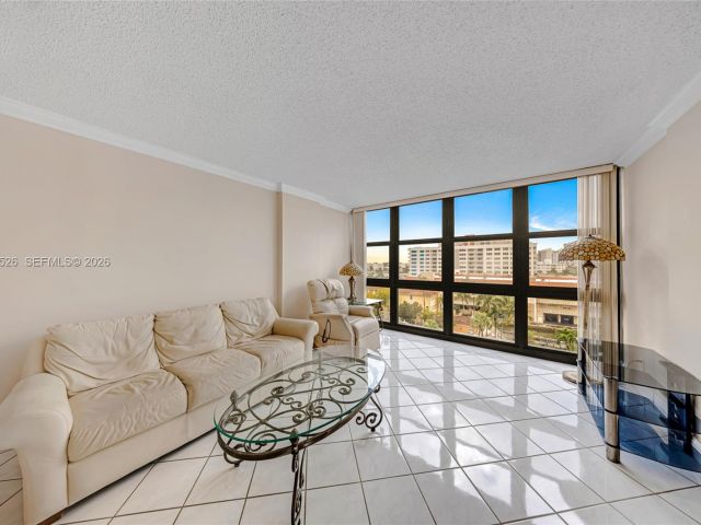 1-bedroom condo for rent in Hallandale Beach - 2017 S Ocean Dr 706 - MondialRealty