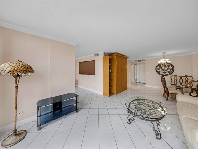 1-bedroom condo for rent in Hallandale Beach - 2017 S Ocean Dr 706 - MondialRealty