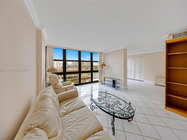 1-bedroom condo for rent in Hallandale Beach - 2017 S Ocean Dr 706 - MondialRealty