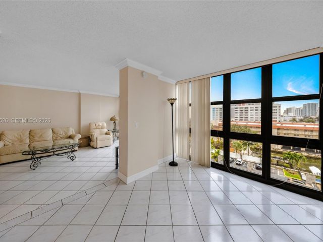 1-bedroom condo for rent in Hallandale Beach - 2017 S Ocean Dr 706 - MondialRealty