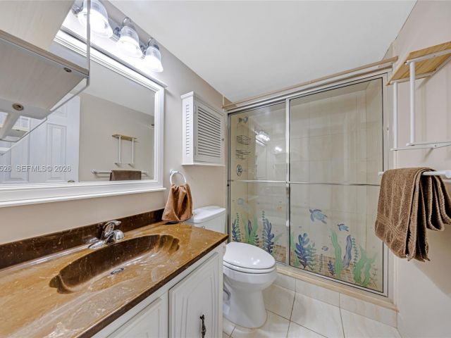 1-bedroom condo for rent in Hallandale Beach - 2017 S Ocean Dr 706 - MondialRealty