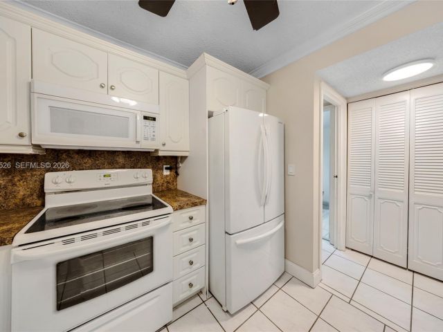 1-bedroom condo for rent in Hallandale Beach - 2017 S Ocean Dr 706 - MondialRealty